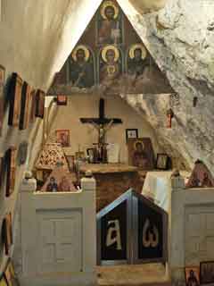 the-st.-antonios-chapel-in-a-cave-thumb